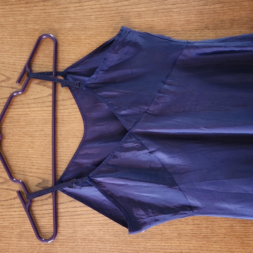 Vintage beautiful Misses Size 36/37 middi slip in deep navy blue